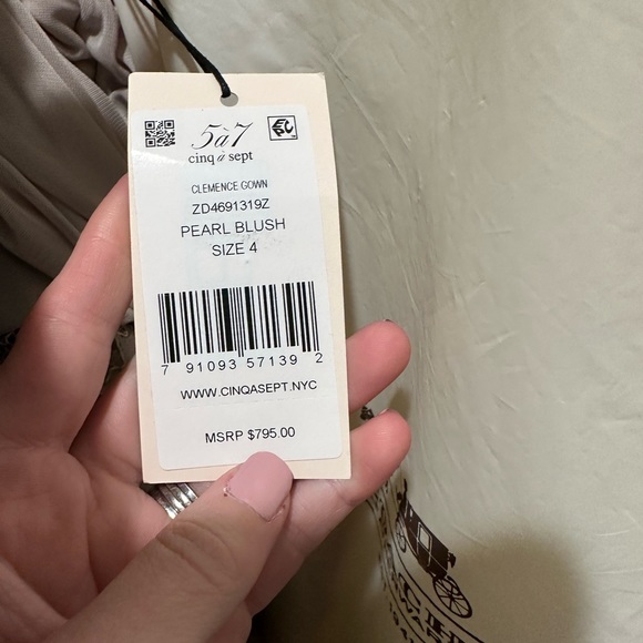 Cinq a Sept Clemence Gown Blush - Picture 5 of 5